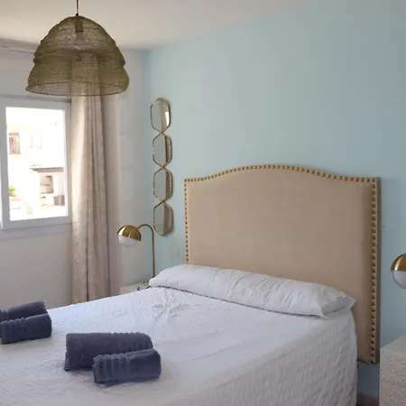 Port View - Reina Sofia Apartman